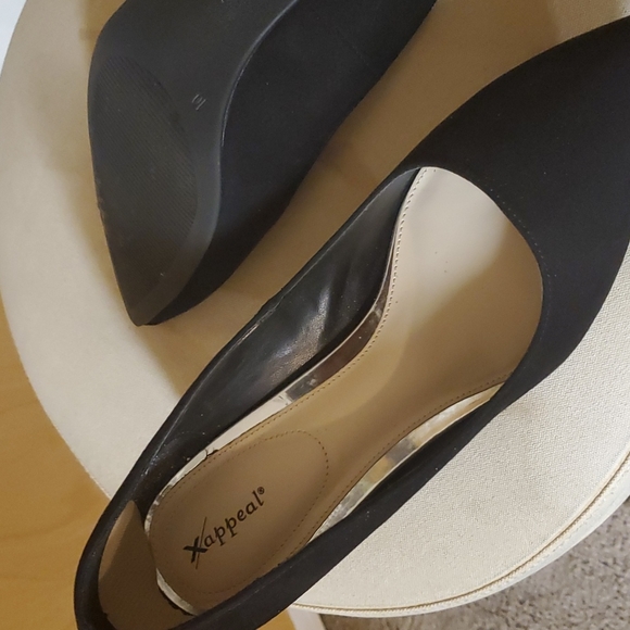 Xappeal black sueded material shoes size 10 NWOT - Picture 7 of 8